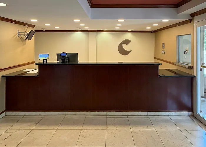 Comfort Inn & Suites Charleston Airport Convention Center